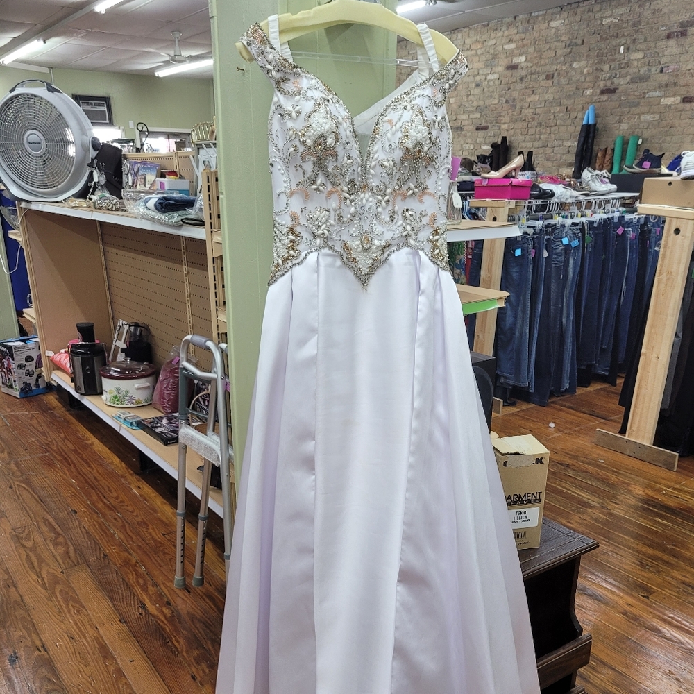 White Panoply size 8